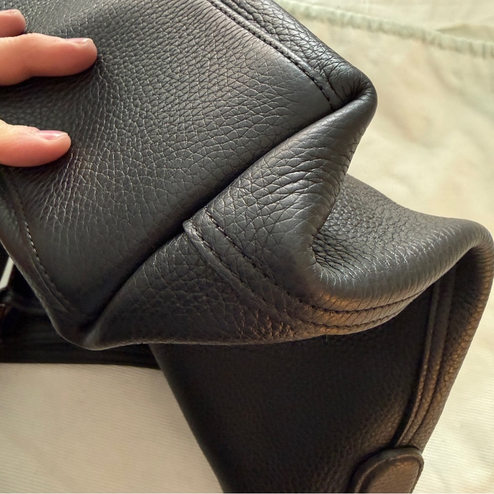 Longchamp Essential Roseau Hobo Black Leather Mint Condition Quiet Luxury $800 - Picture 9 of 16